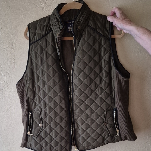 Lark + Grey Jackets & Blazers - Lark + Grey Quilted Olive Green Vest with Zipper